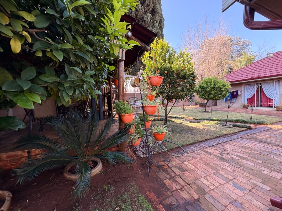 4 Bedroom Property for Sale in Wilkoppies North West
